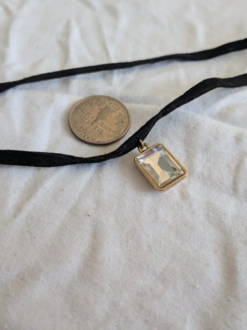 🌸 Two Strand Black Velvet Choker Necklace with Diamond Like Pendant
